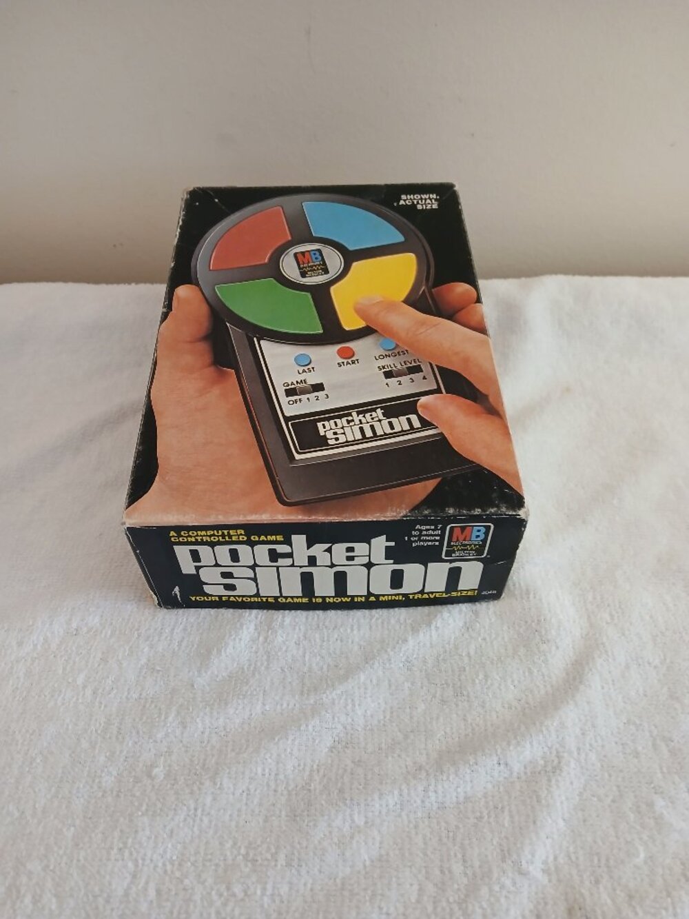 1980 Pocket Simon Game with Original Box by Milton Bradley